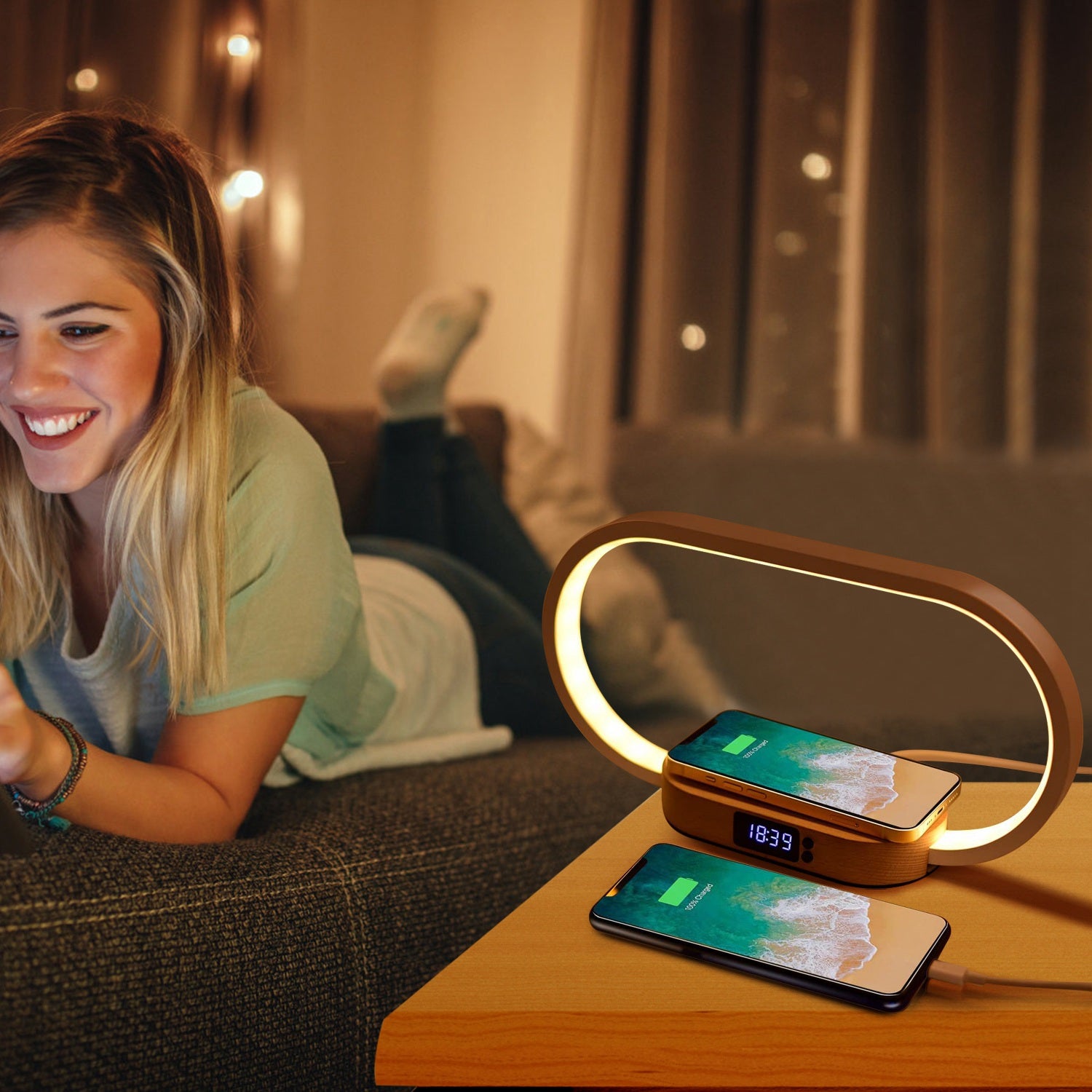 Touch Bedlamp met Klok & Draadloze Oplader – LED Bureau- en Nachtlamp